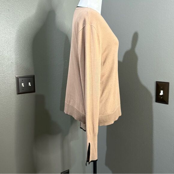 Halogen contrast Trim Sweater Tan Black V-neck Slit Sleeves - Picture 7 of 11